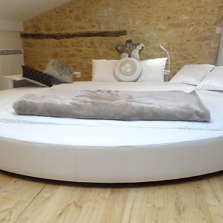 Au Pied Du Chateau - 5 A 11 Personnes - Baignade-Canoe-Piste Cyclable A 100 M Castelnaud-la-Chapelle Rom bilde