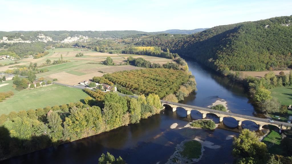 Au Pied Du Chateau - 5 A 11 Personnes - Baignade-Canoe-Piste Cyclable A 100 M Castelnaud-la-Chapelle Eksteriør bilde