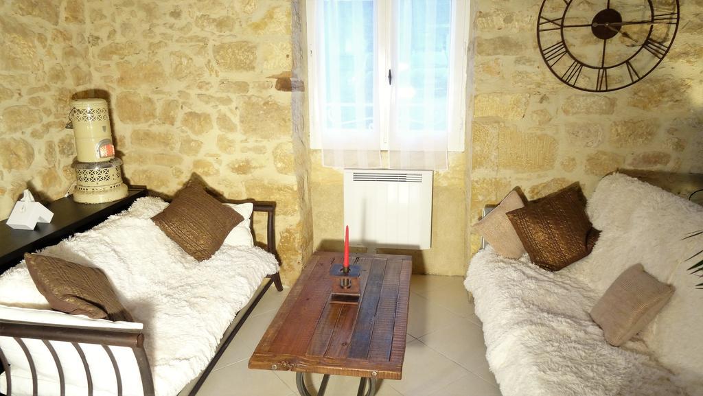 Au Pied Du Chateau - 5 A 11 Personnes - Baignade-Canoe-Piste Cyclable A 100 M Castelnaud-la-Chapelle Eksteriør bilde